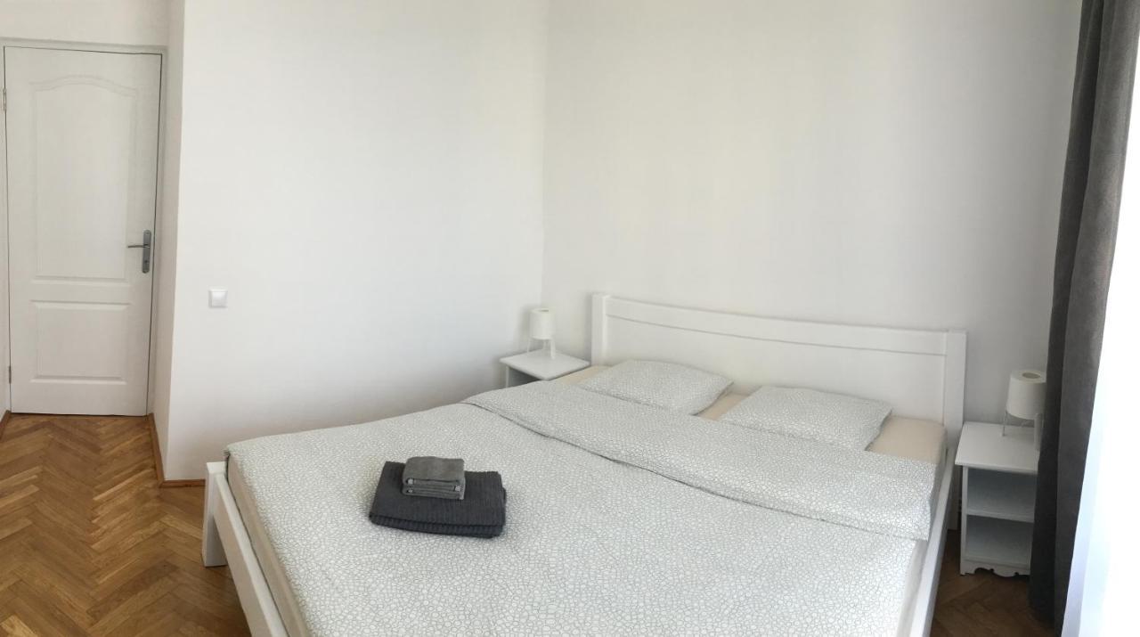 Daniela'S Apartaments 锡吉什瓦拉 外观 照片
