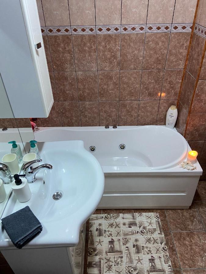 Daniela'S Apartaments 锡吉什瓦拉 外观 照片
